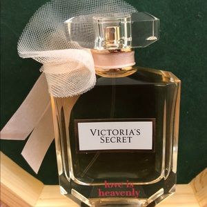 Victoria’s Secret Love Is Heavenly 3.4oz